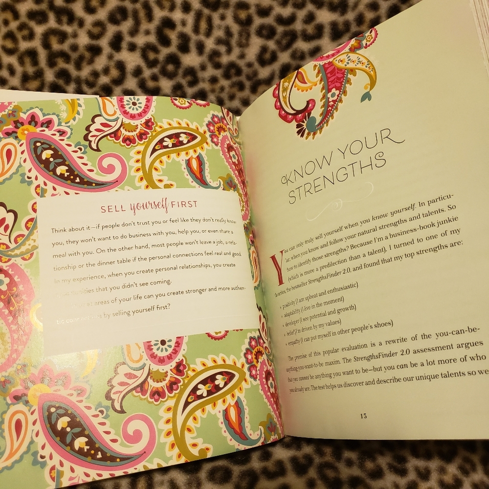 2017 Vera Bradley "A Colorful Way of Living" Vera Bradley Hardcover Book, New - Picture 4 of 15